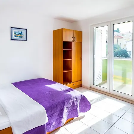Casa de hóspedes Aga 3*