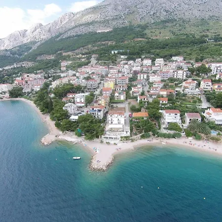 Aga Omiš