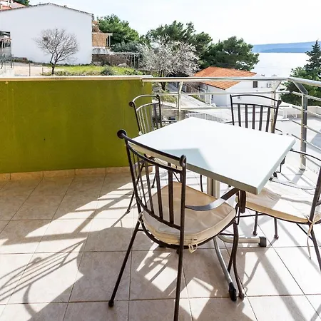 Guest house Aga Omis