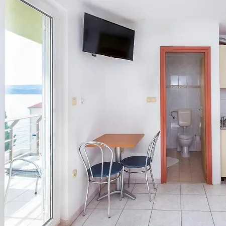 Aga Guest house 2*